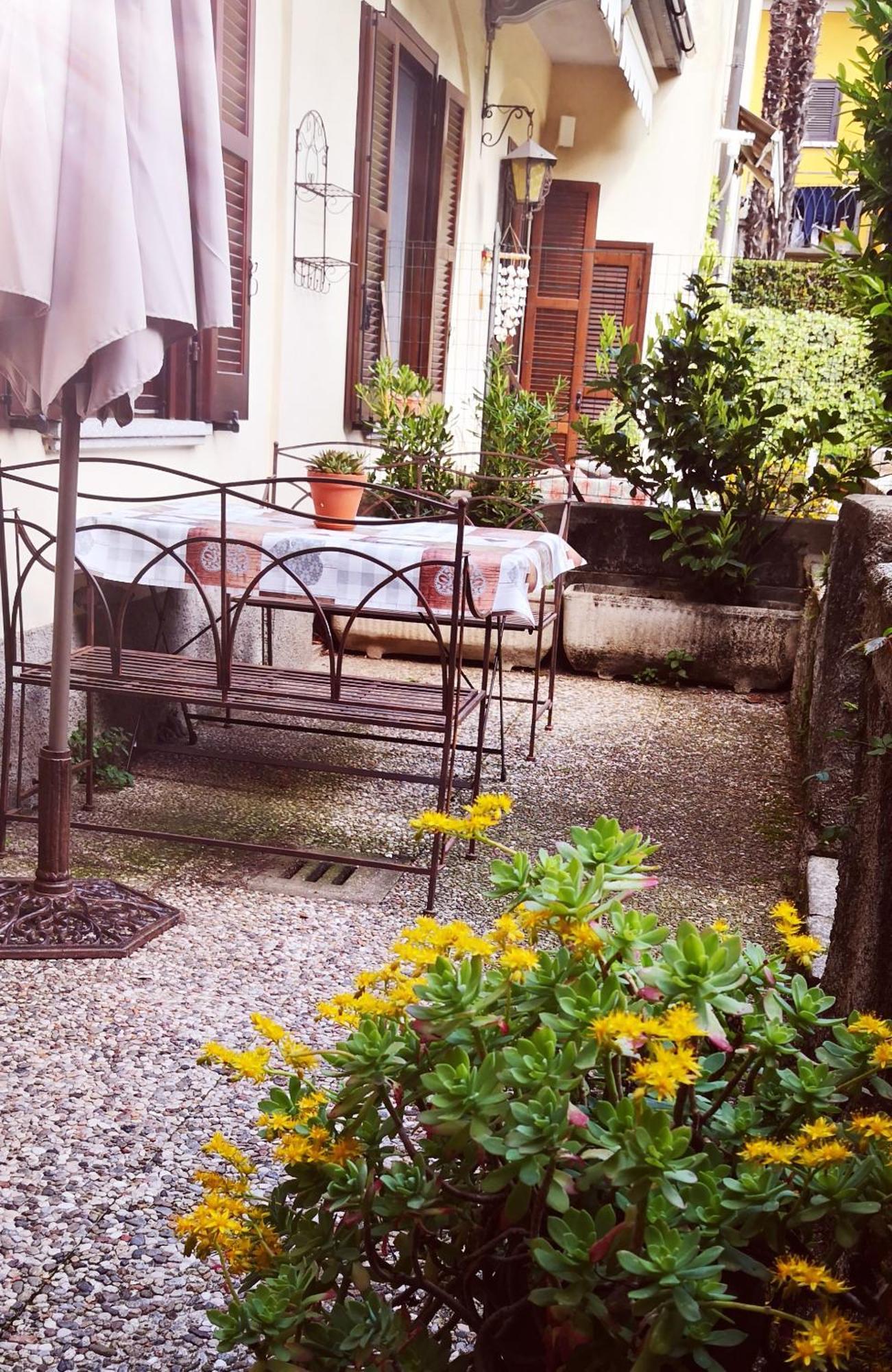 Residenza Esse Vila Angera Exterior foto